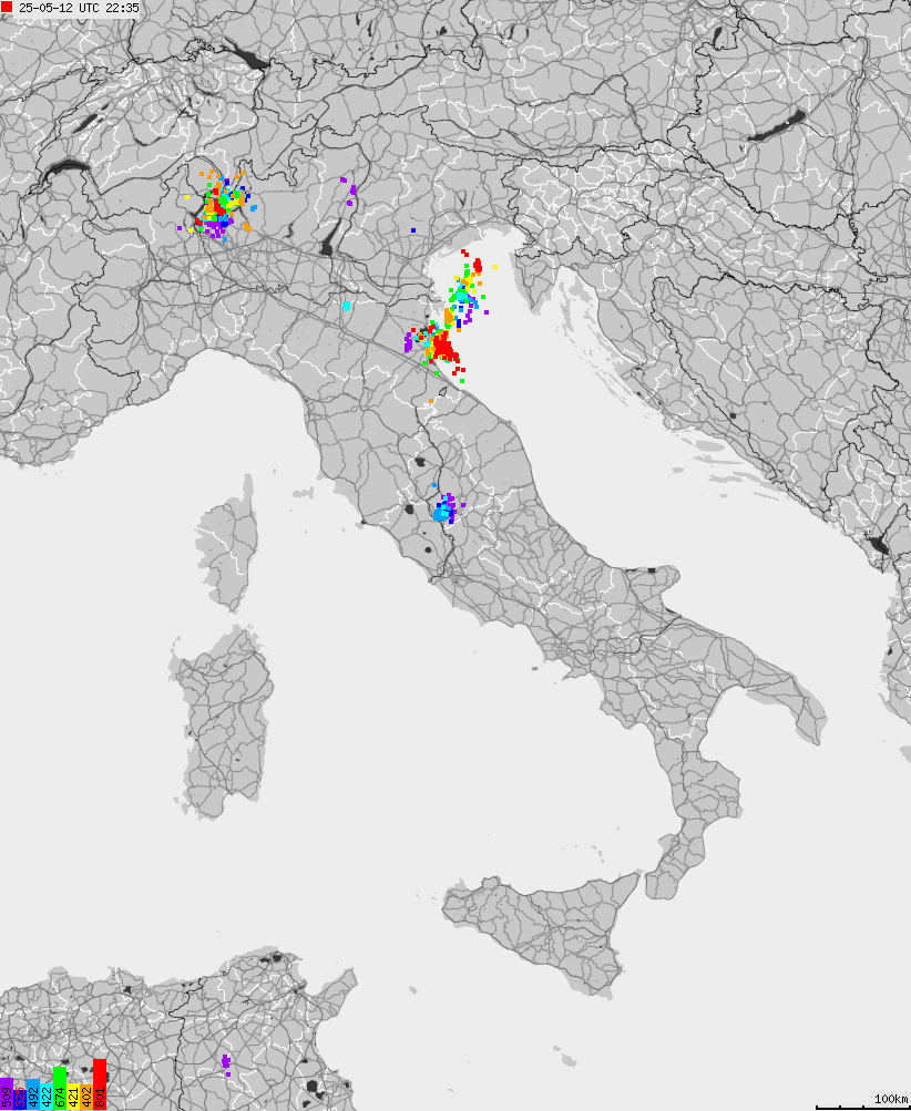 Mapa wyładowań atmosferycznych na obszarze Włoch