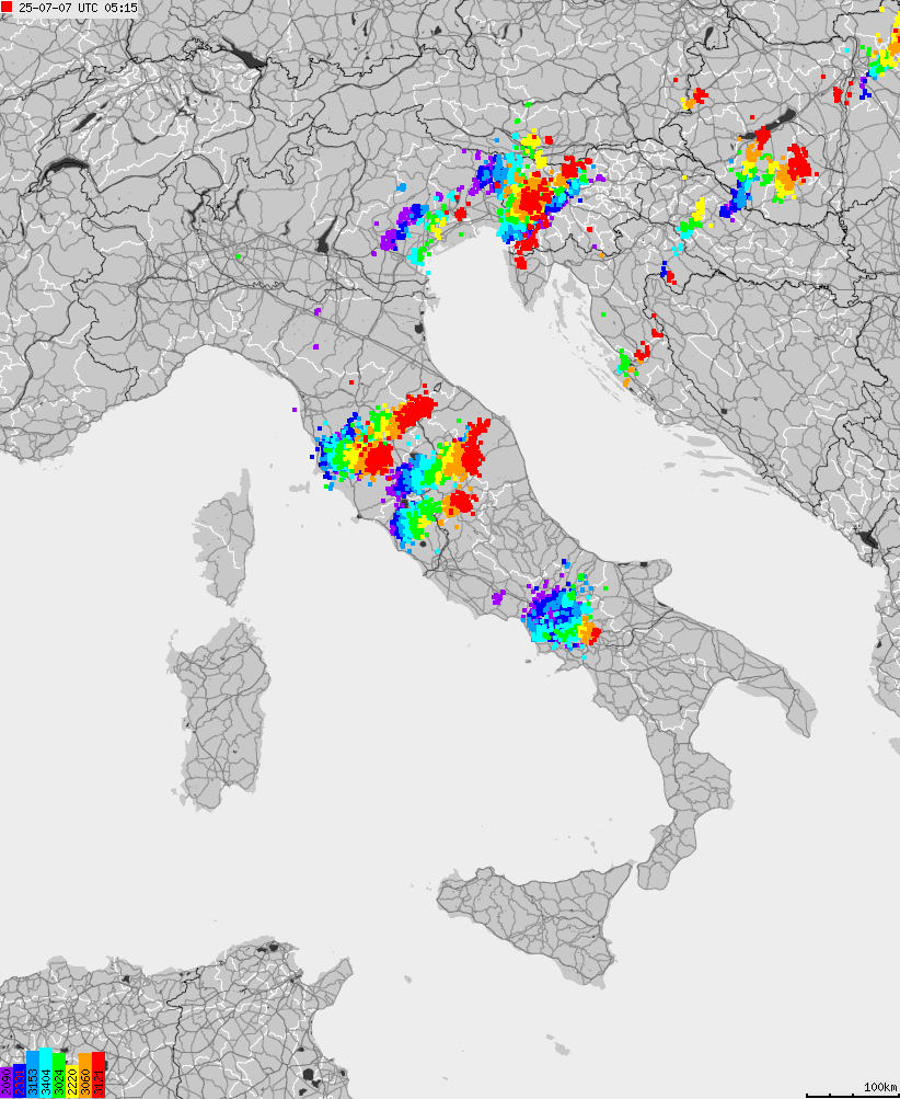 Mapa wyładowań atmosferycznych na obszarze Włoch