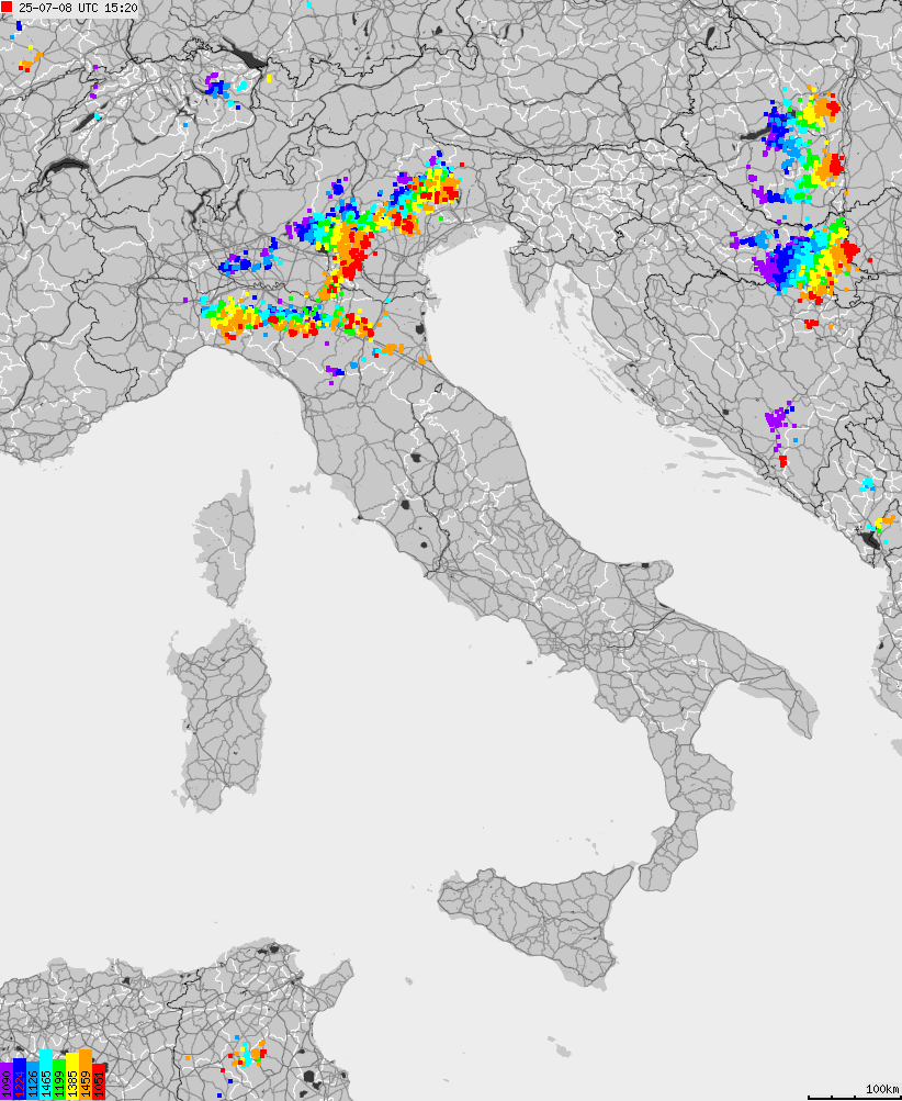 Mapa wyładowań atmosferycznych na obszarze Włoch