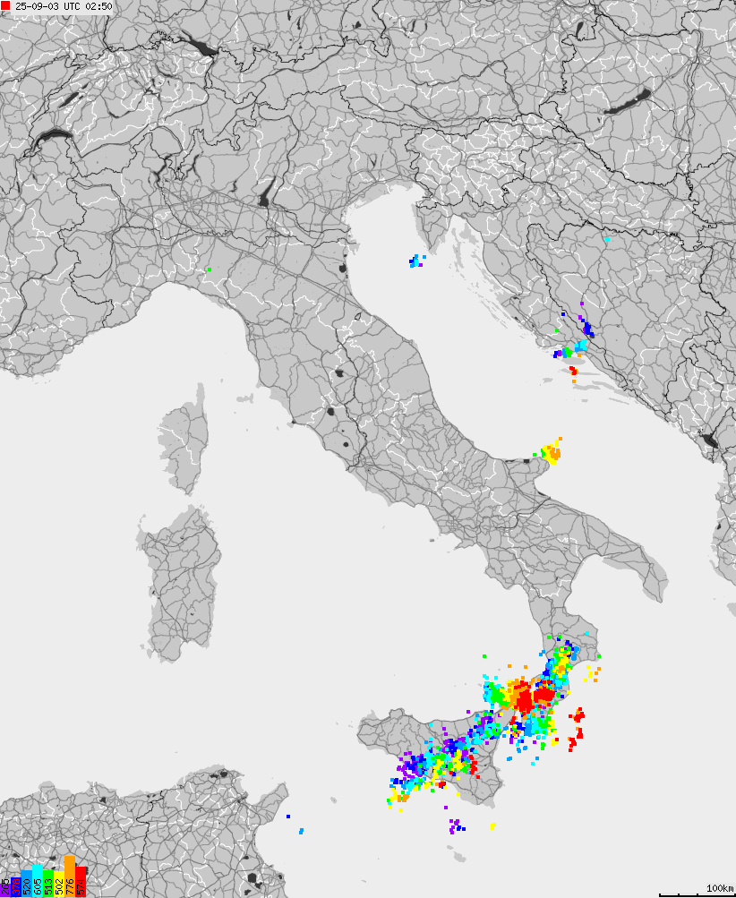 Mapa wyładowań atmosferycznych na obszarze Włoch