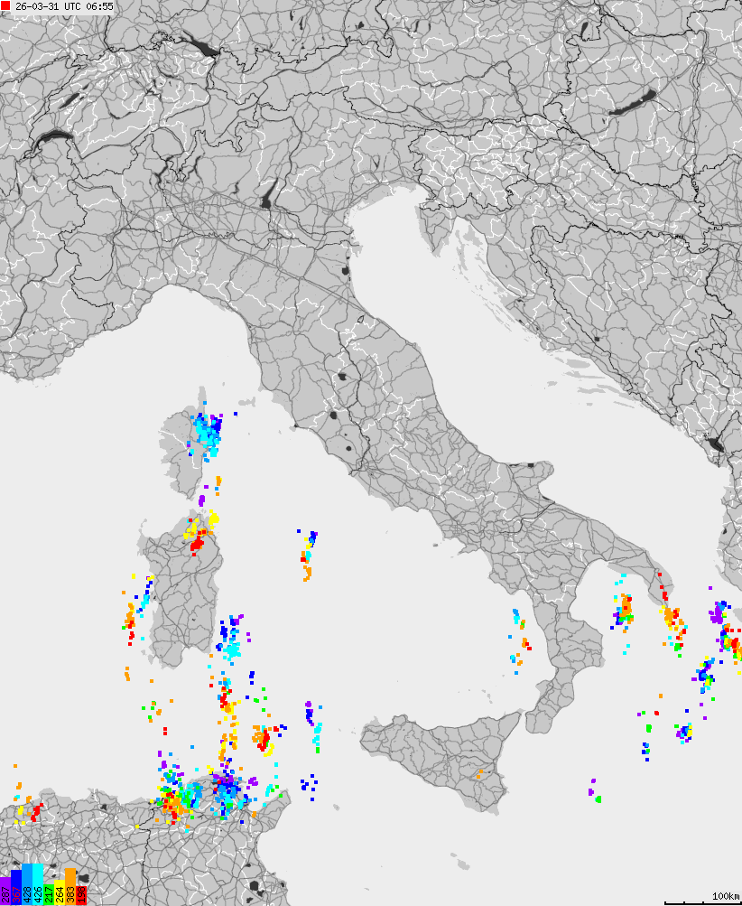 Mapa wyładowań atmosferycznych na obszarze Włoch