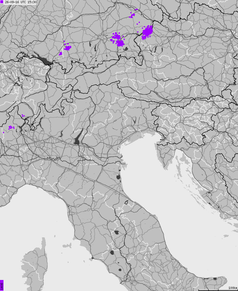 Mapa wyładowań atmosferycznych na obszarze Włoch