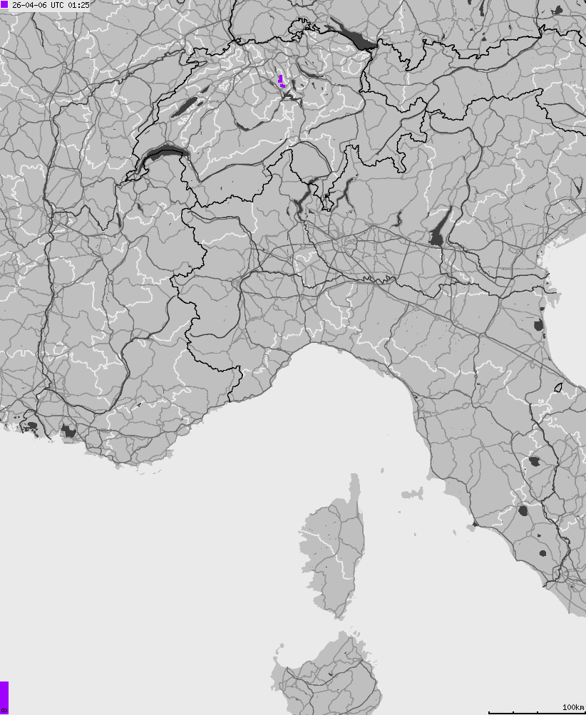 Mapa wyładowań atmosferycznych na obszarze Włoch