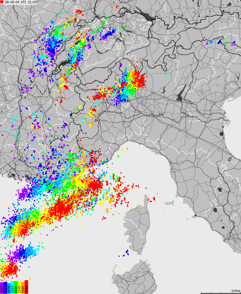 Mapa wyładowań atmosferycznych na obszarze Włoch