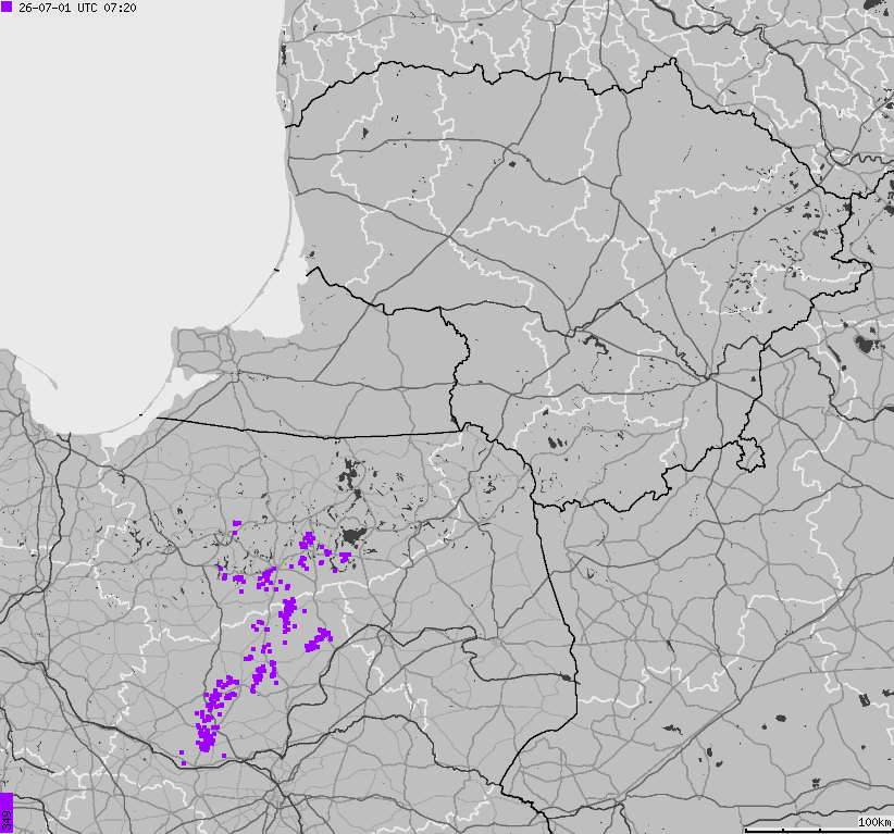 Mapa wyładowań atmosferycznych na obszarze Polski