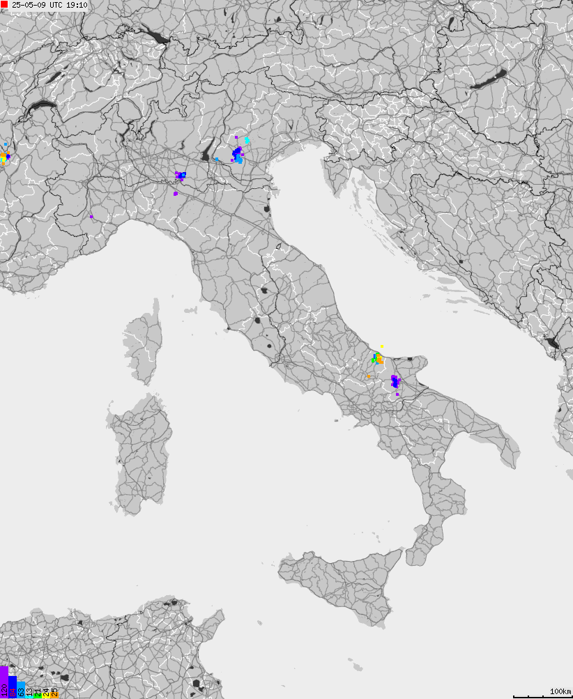 Mapa wyładowań atmosferycznych na obszarze Włoch