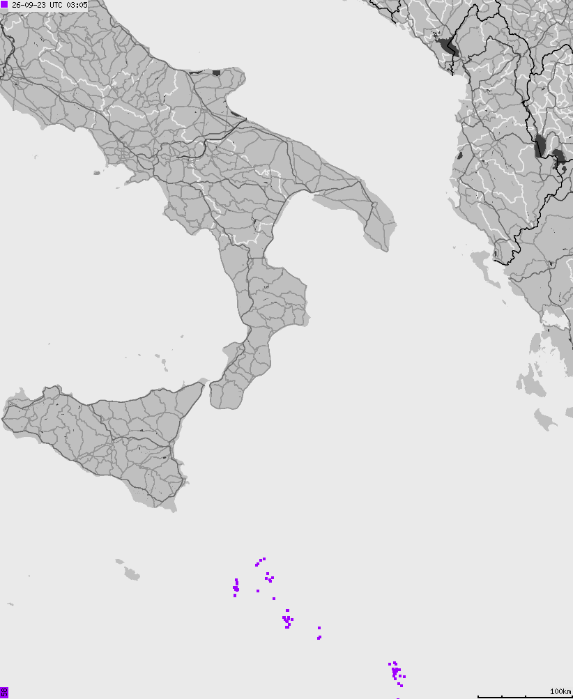 Mapa wyładowań atmosferycznych na obszarze Włoch