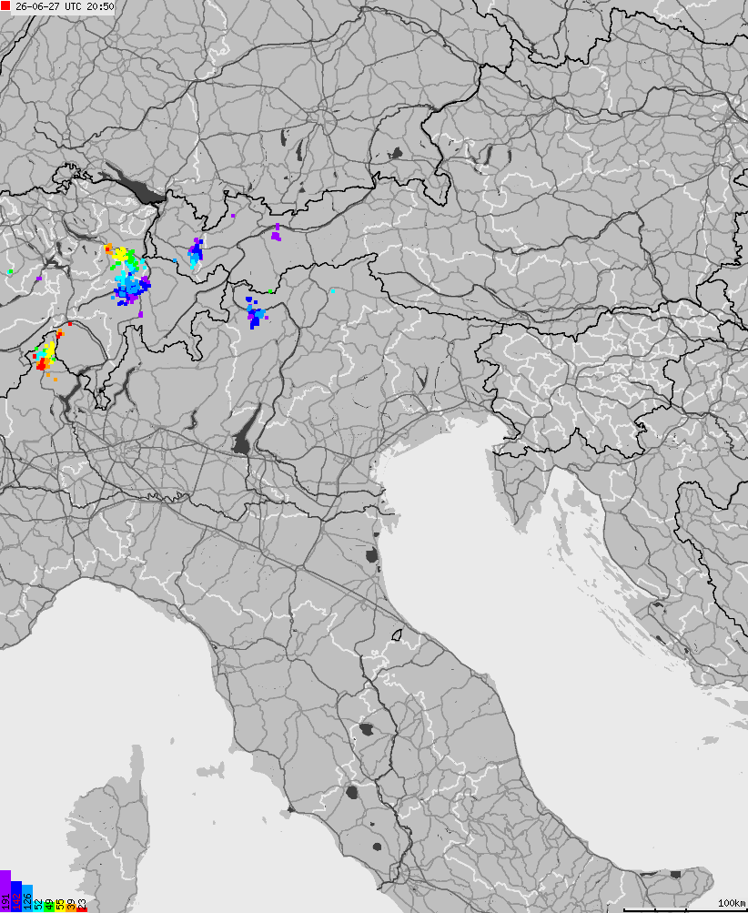 Mapa wyładowań atmosferycznych na obszarze Włoch