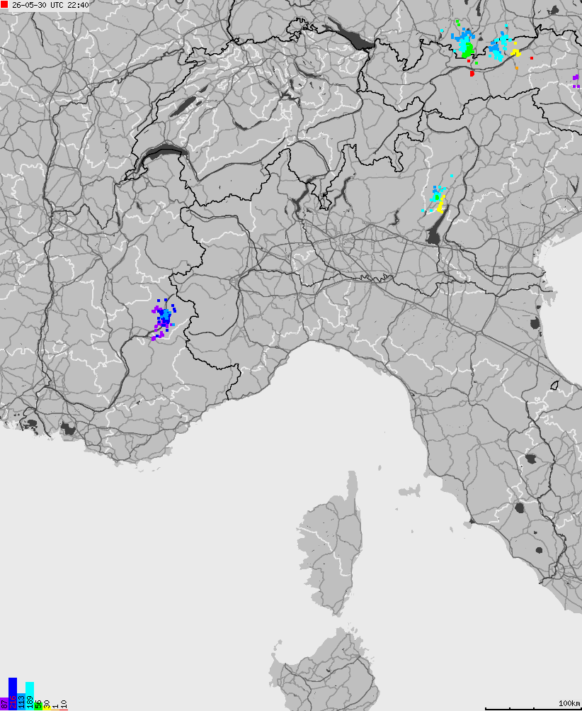 Mapa wyładowań atmosferycznych na obszarze Włoch
